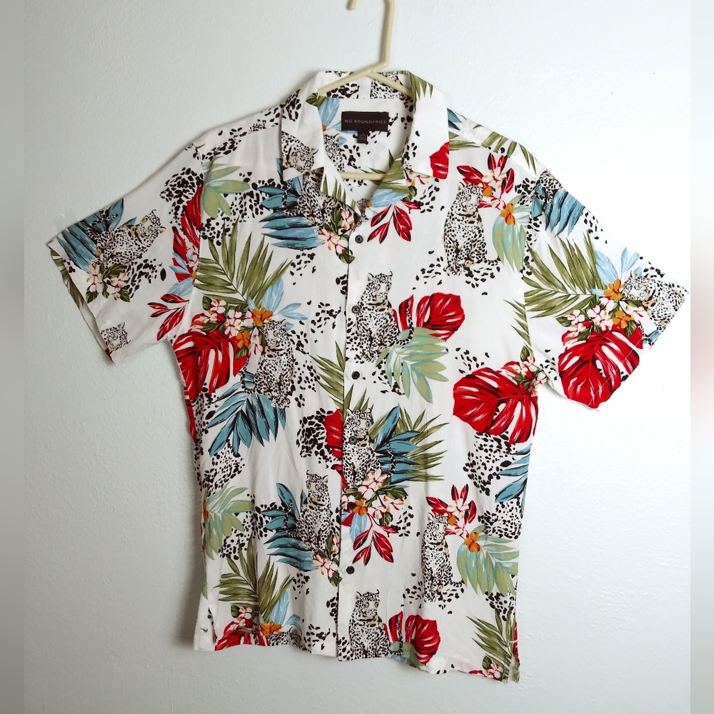 Men's Casual Shirt White Novelty Cheetah Print Men's  Size M ( 38 - 40 )